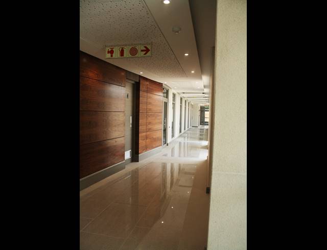 258M² OFFICE TO LET IN CENTURY CITY